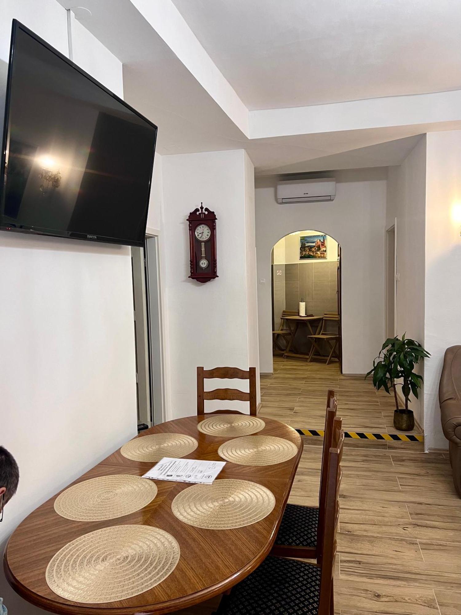 Ljubljana City Center Apartment Buitenkant foto